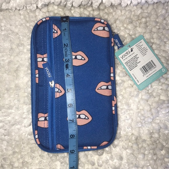 Yoobi Pencil Case - Picture 5 of 5